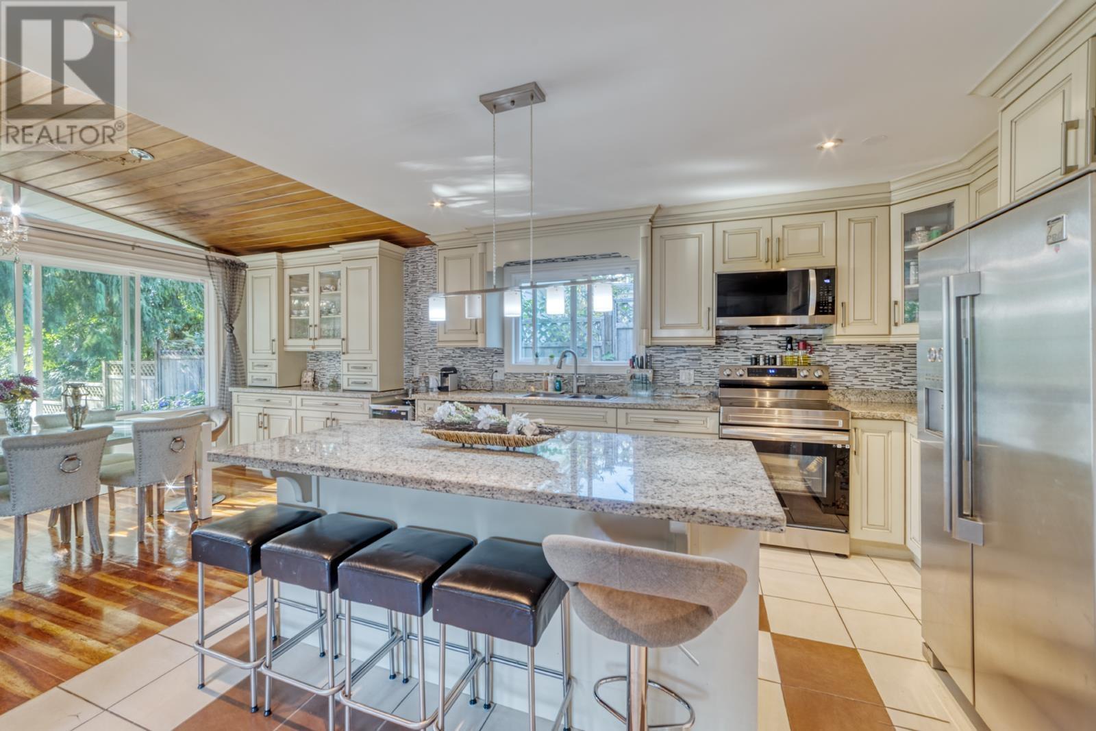 990 Kinsac Street, Coquitlam, British Columbia