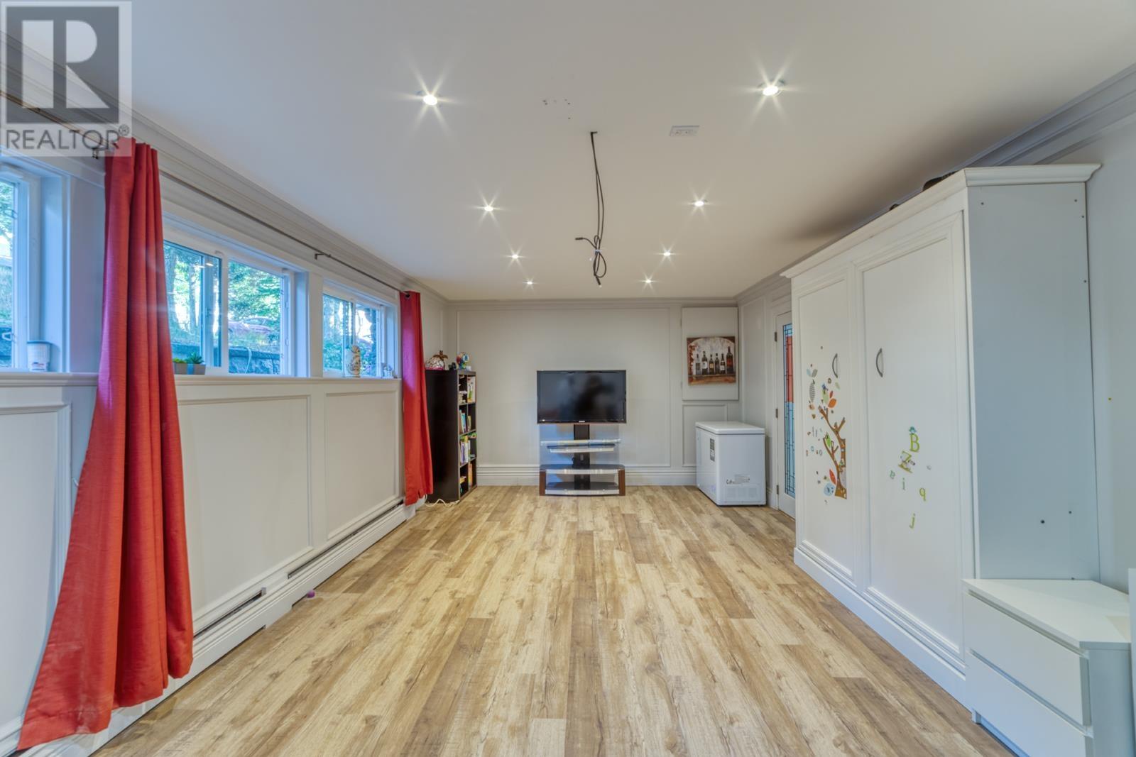 990 Kinsac Street, Coquitlam, British Columbia