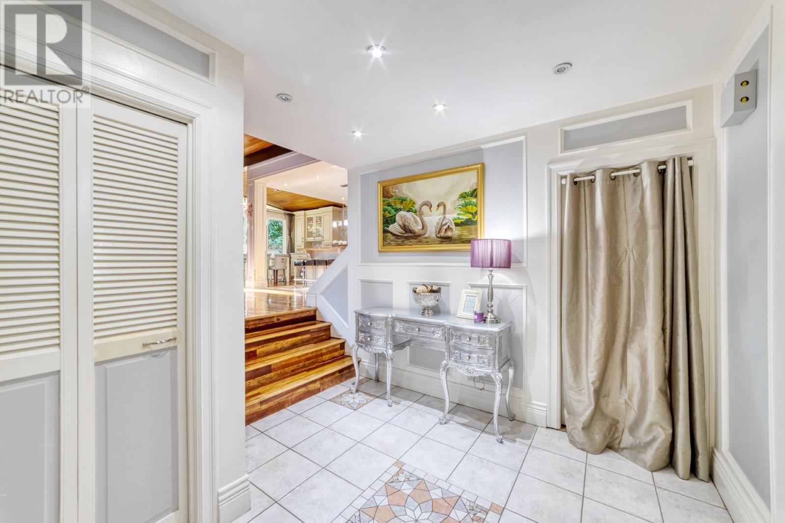 990 Kinsac Street, Coquitlam, British Columbia