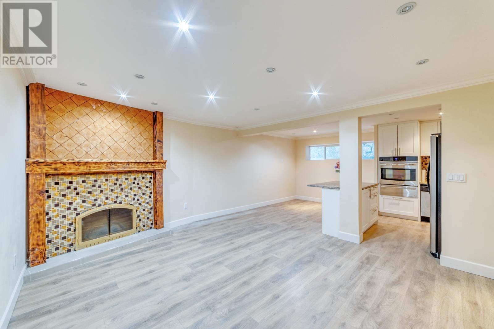 990 Kinsac Street, Coquitlam, British Columbia