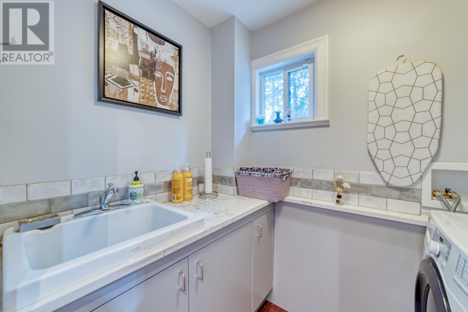 990 Kinsac Street, Coquitlam, British Columbia