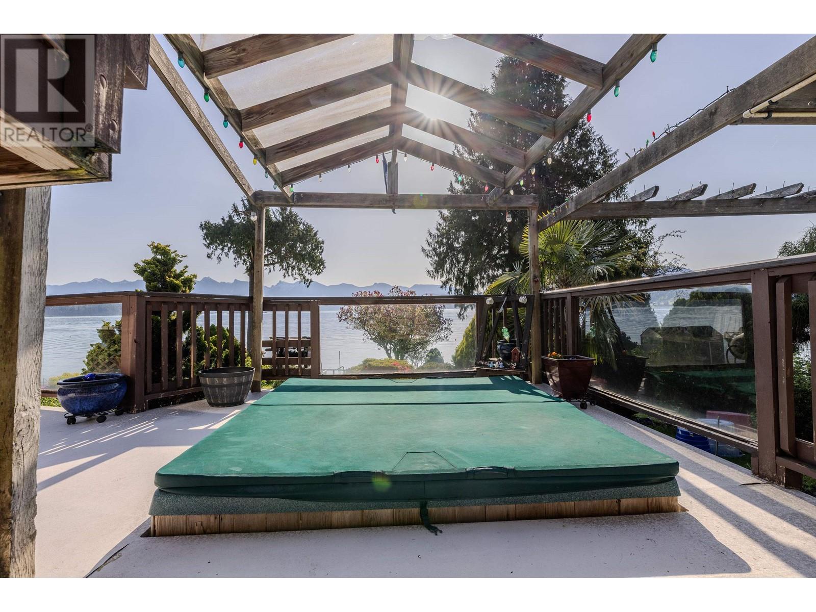 1162 Point Road, Gibsons, British Columbia