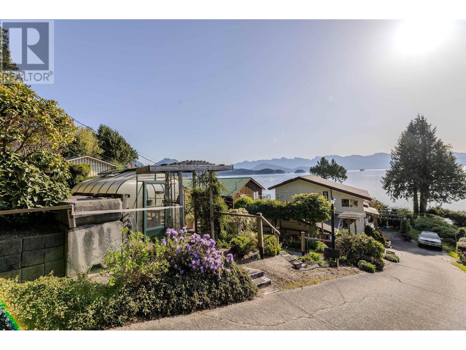 1162 Point Road, Gibsons, British Columbia