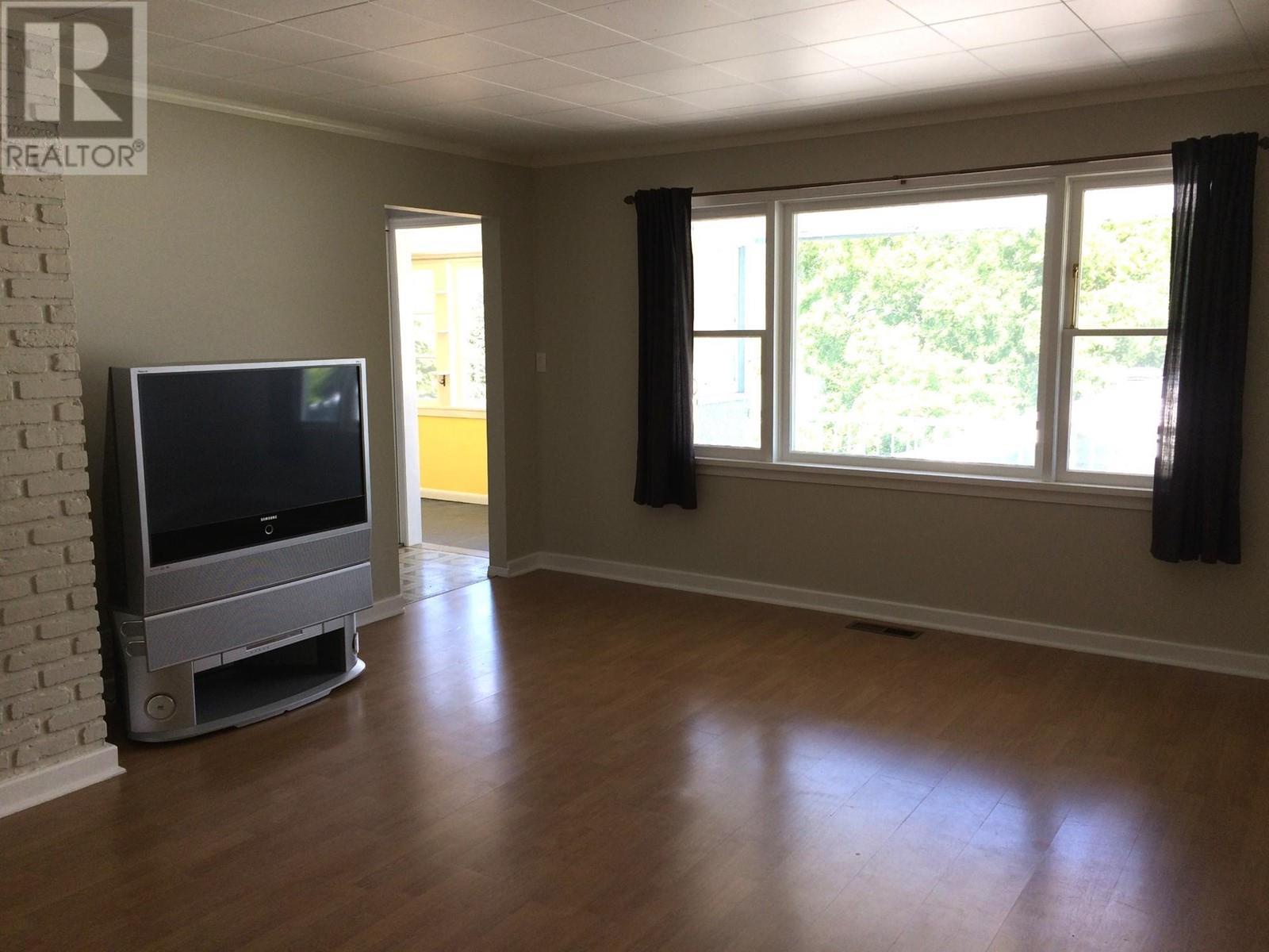 311 Gore Street, Nelson, British Columbia