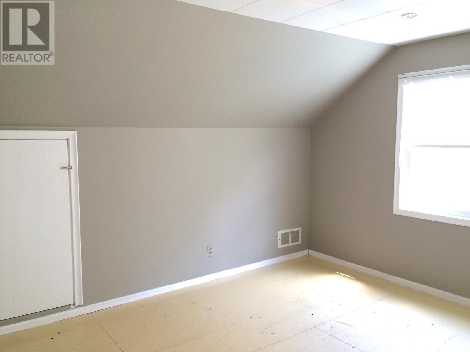 311 Gore Street, Nelson, British Columbia