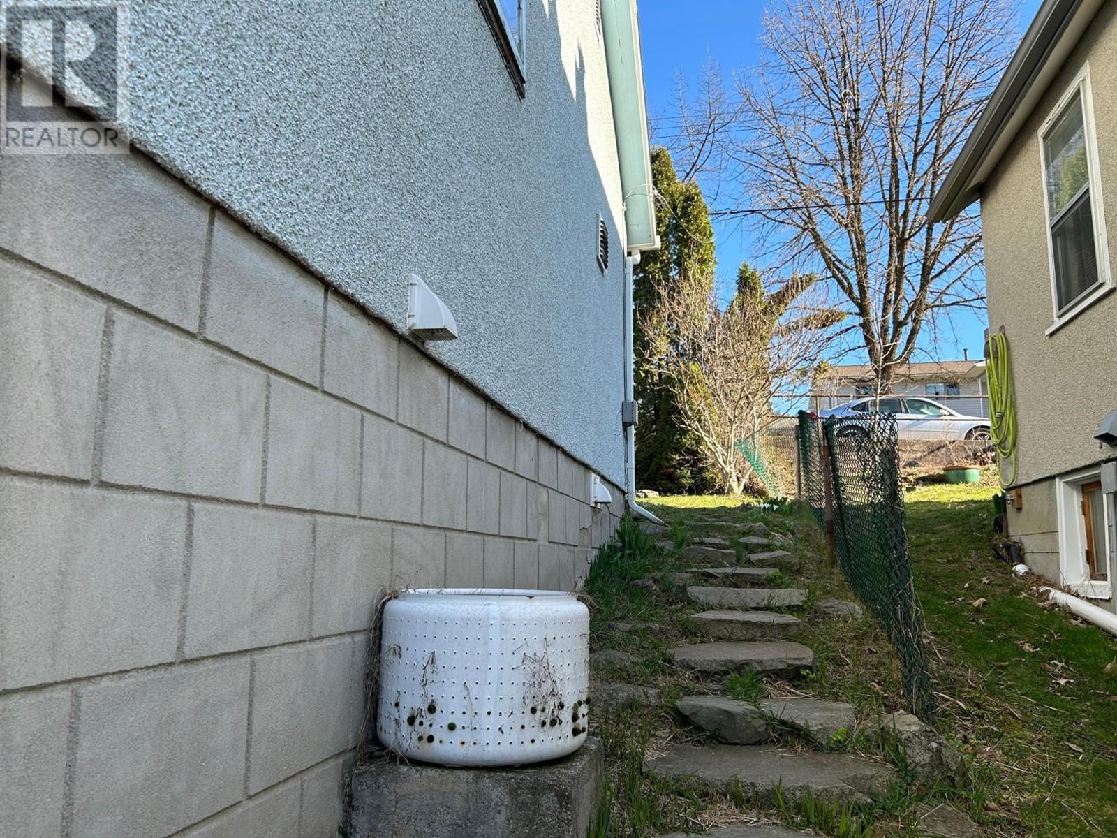 311 Gore Street, Nelson, British Columbia