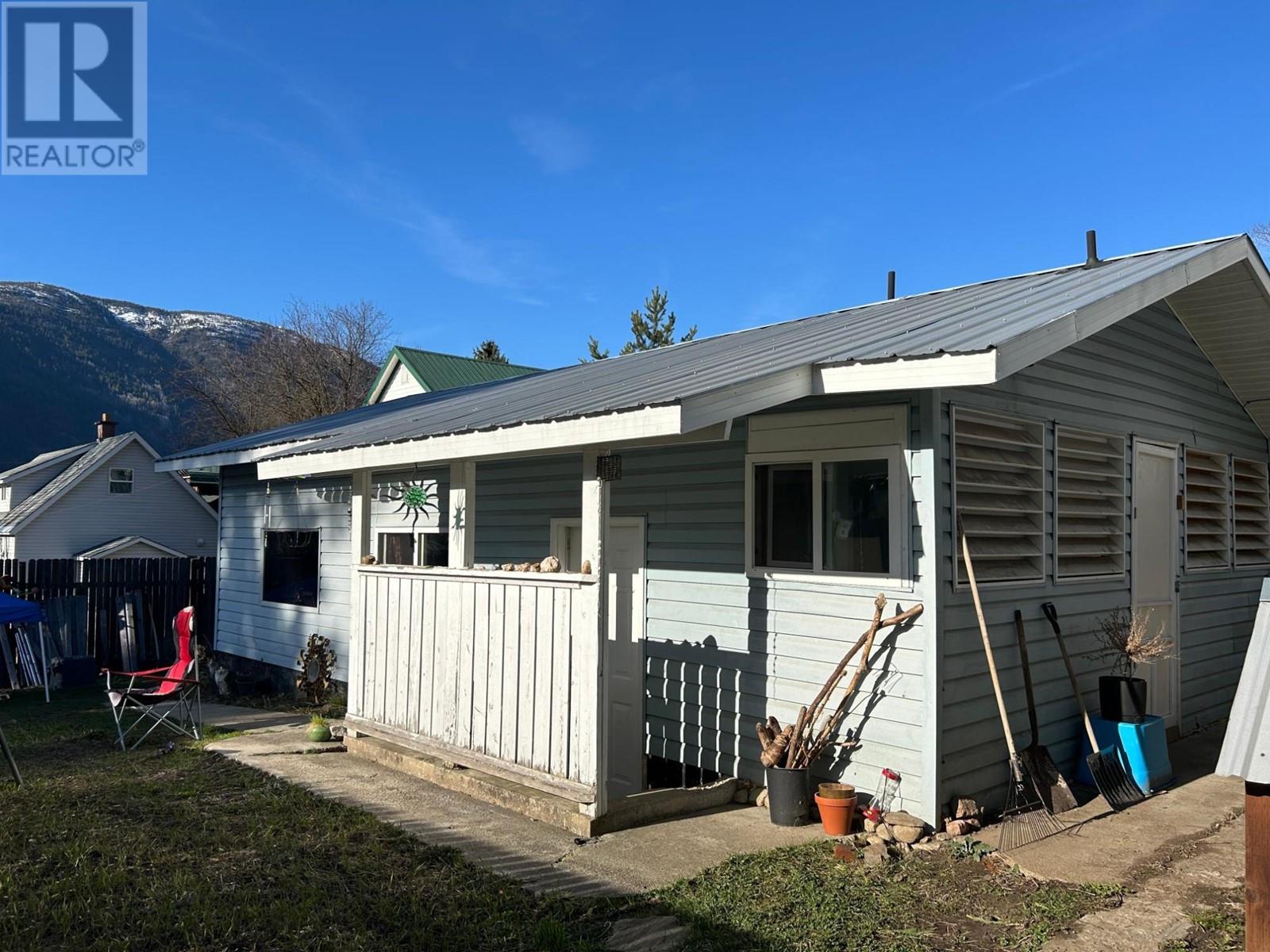 311 Gore Street, Nelson, British Columbia