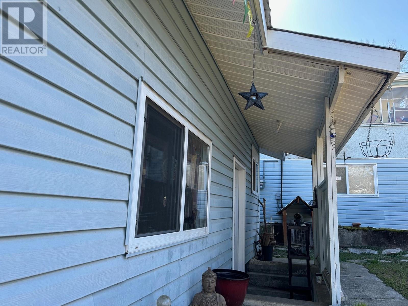 311 Gore Street, Nelson, British Columbia