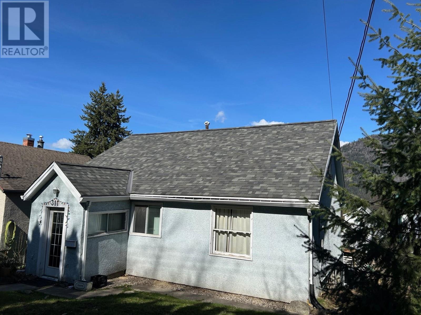 311 Gore Street, Nelson, British Columbia