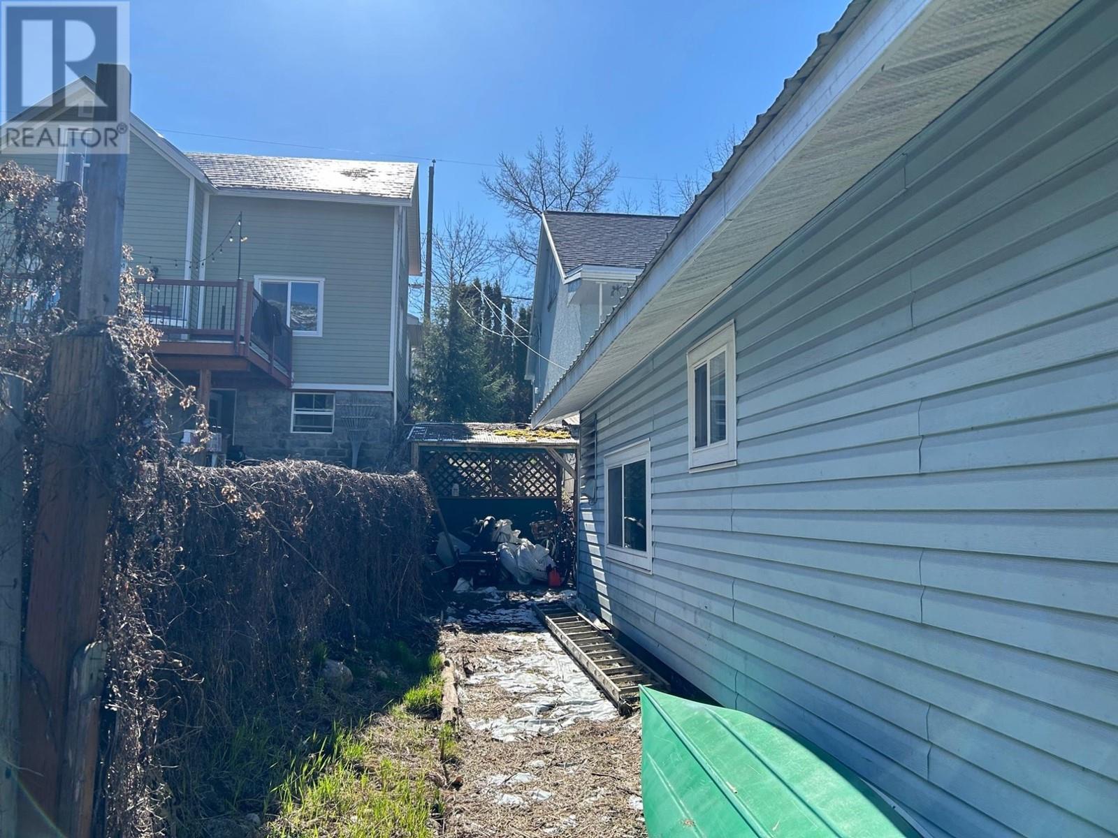 311 Gore Street, Nelson, British Columbia