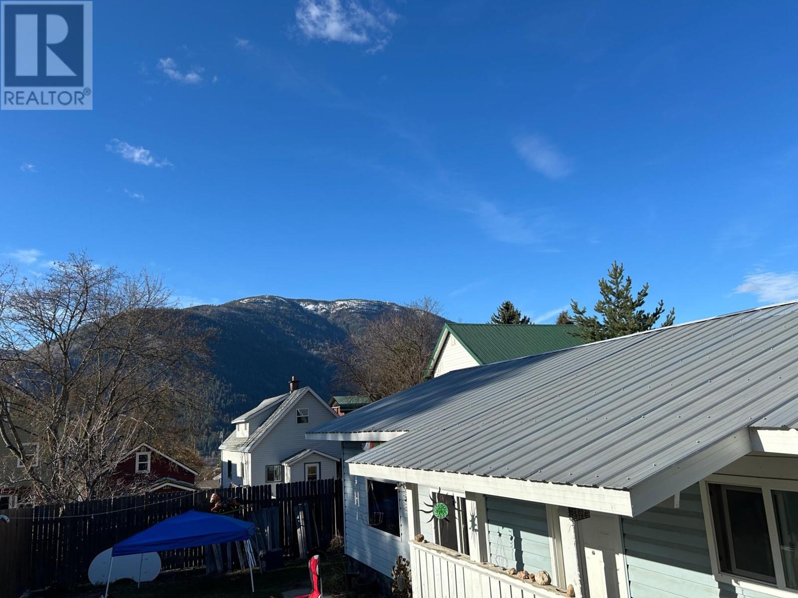 311 Gore Street, Nelson, British Columbia