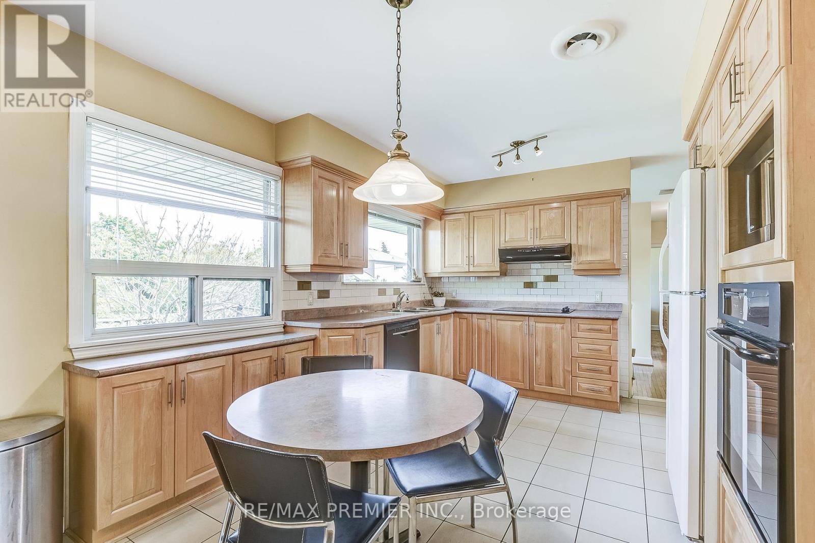 1 Gram Street, Vaughan (maple), Ontario