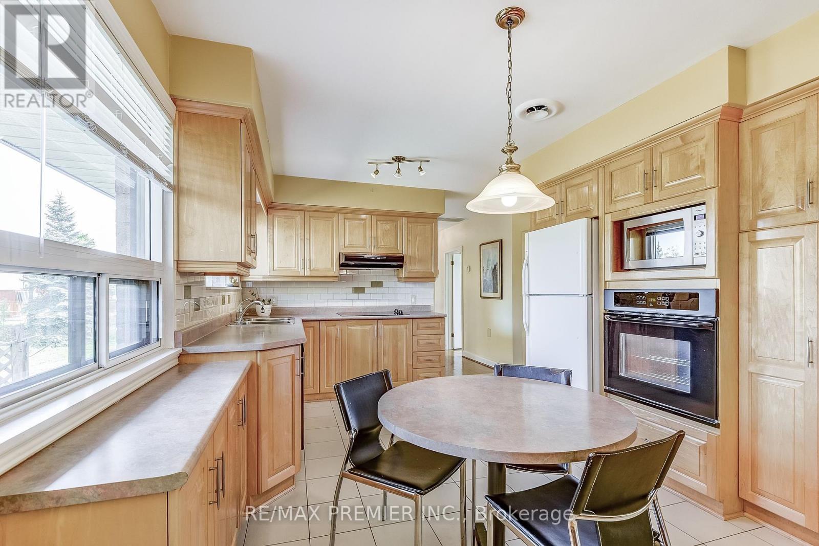 1 Gram Street, Vaughan (maple), Ontario