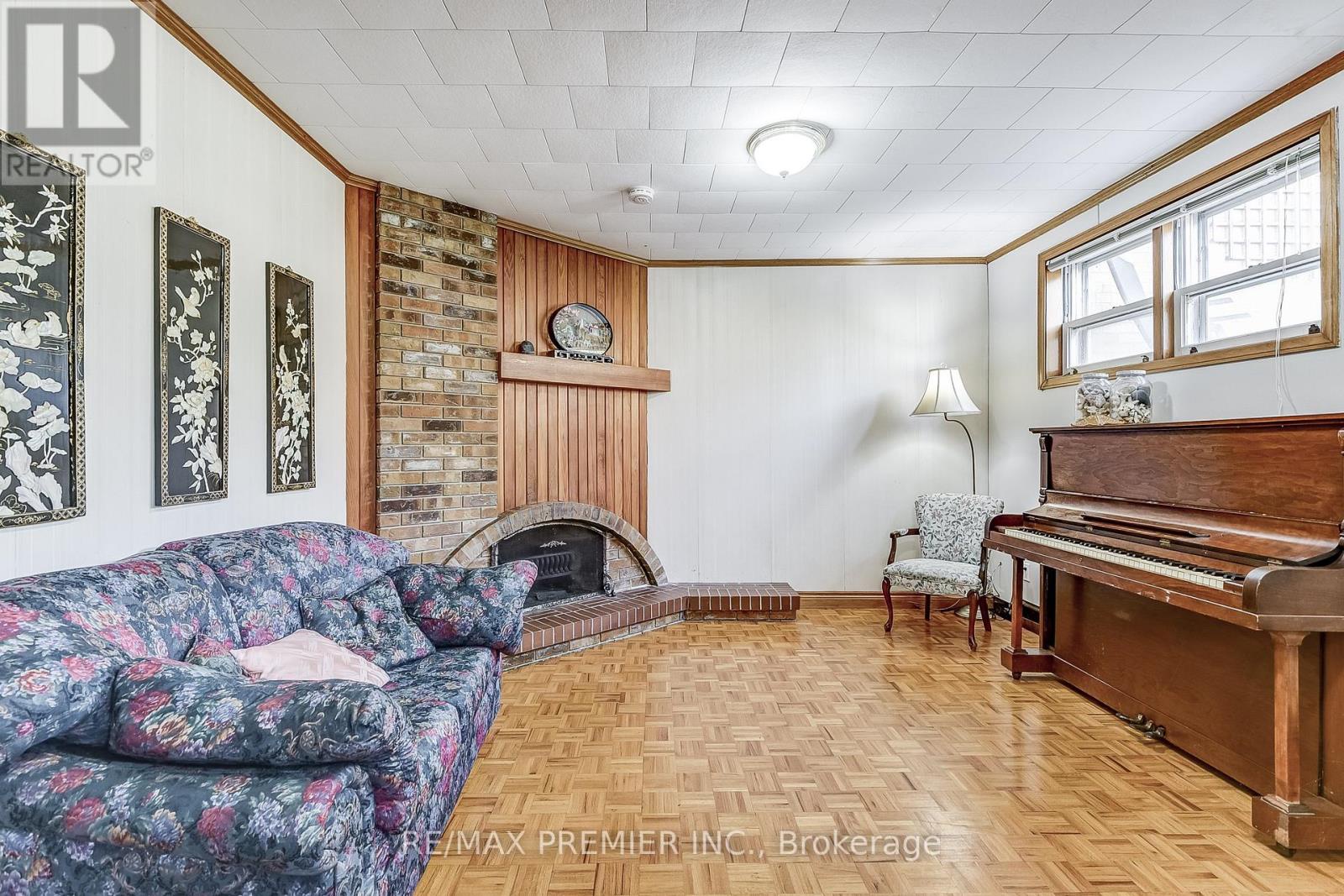 1 Gram Street, Vaughan (maple), Ontario