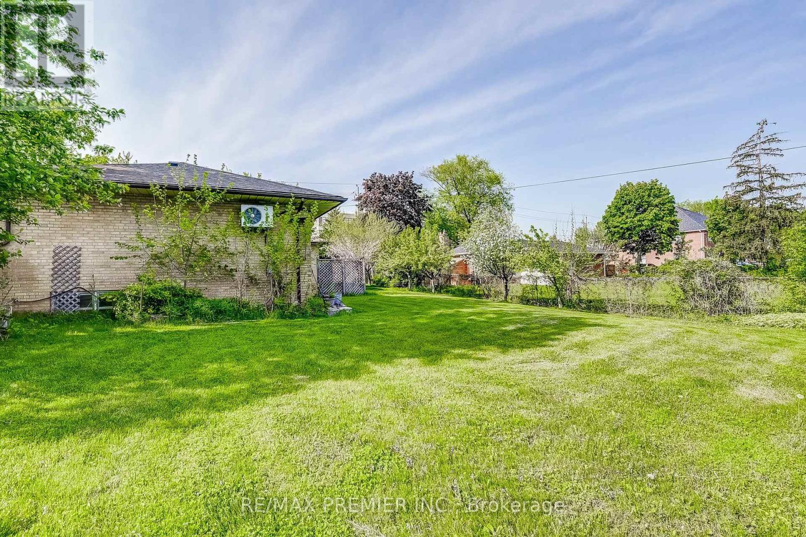 1 Gram Street, Vaughan (maple), Ontario