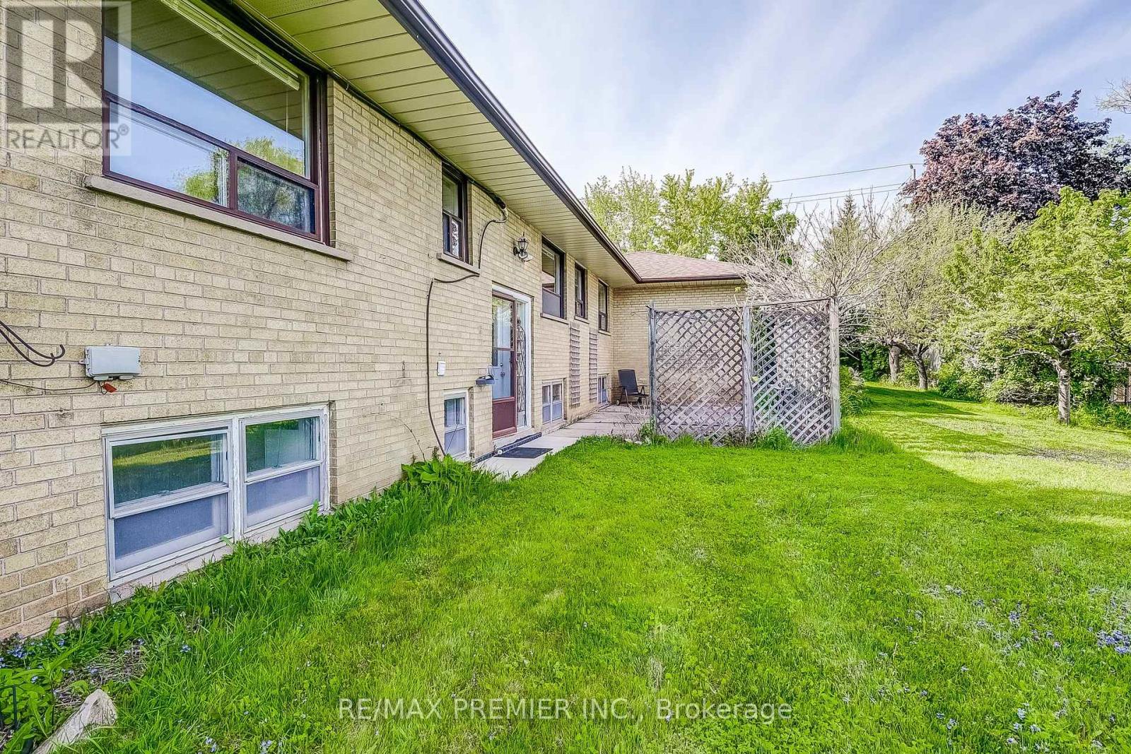 1 Gram Street, Vaughan (maple), Ontario