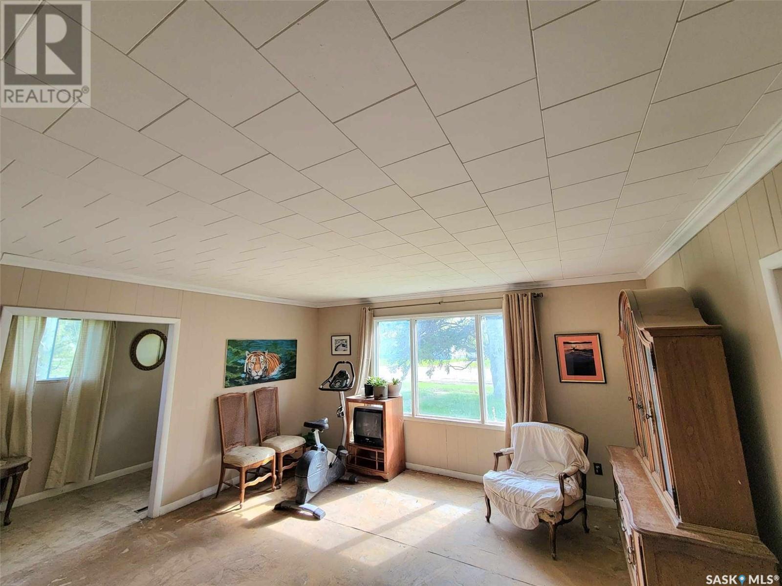 404 Second Avenue, Spy Hill, Saskatchewan