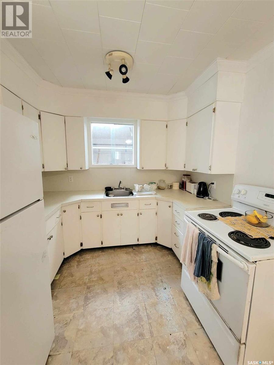 404 Second Avenue, Spy Hill, Saskatchewan