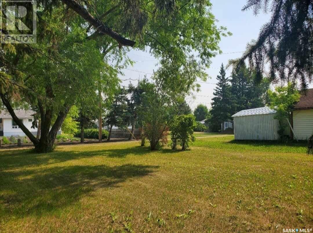 404 Second Avenue, Spy Hill, Saskatchewan