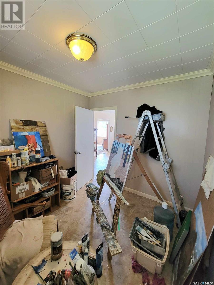 404 Second Avenue, Spy Hill, Saskatchewan