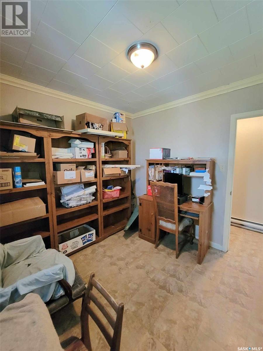 404 Second Avenue, Spy Hill, Saskatchewan