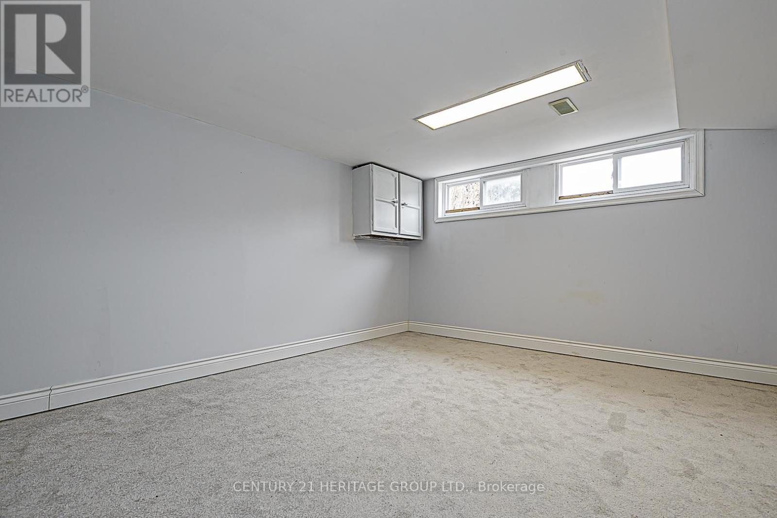 53 Wilstead Drive, Newmarket (central Newmarket), Ontario