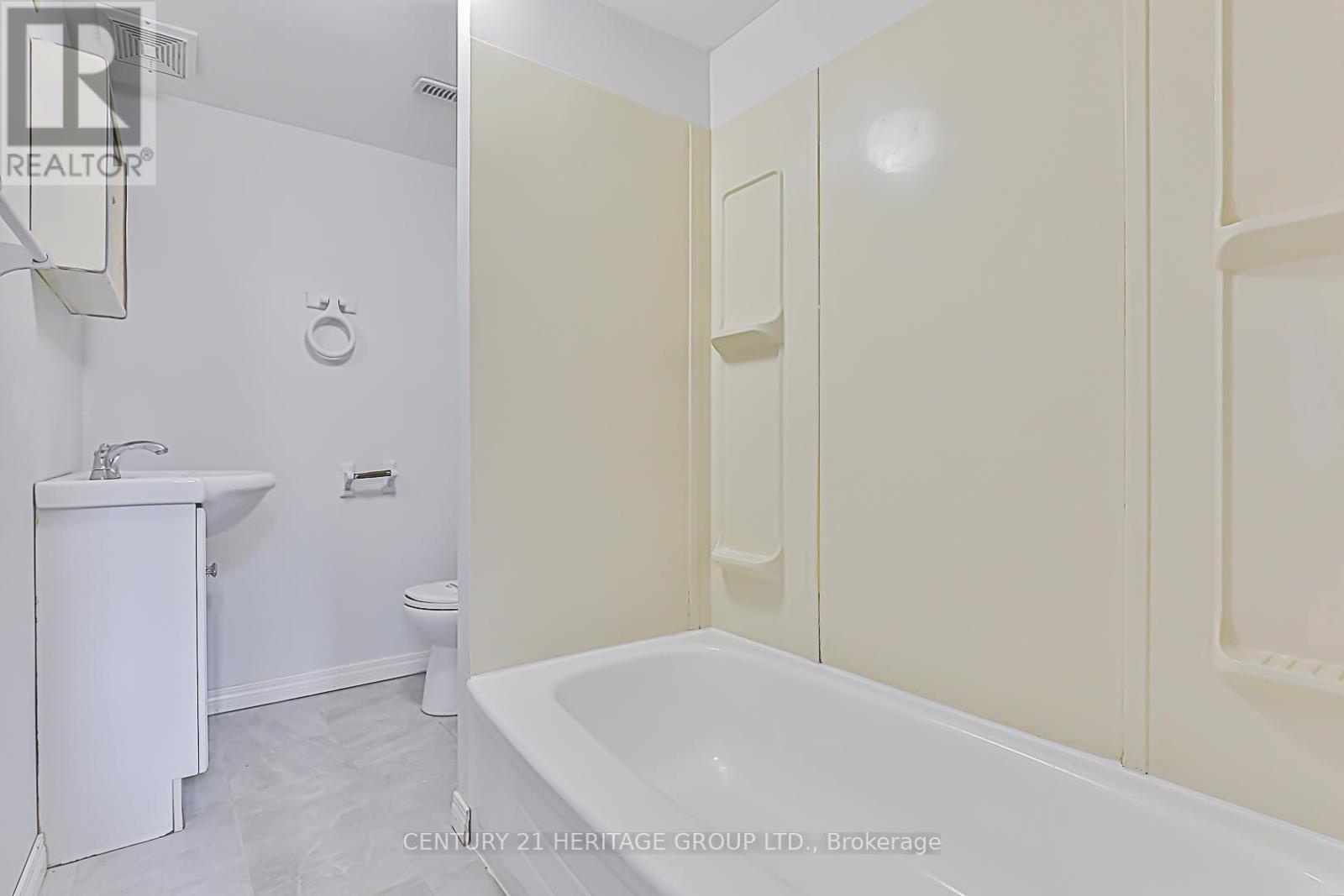 53 Wilstead Drive, Newmarket (central Newmarket), Ontario