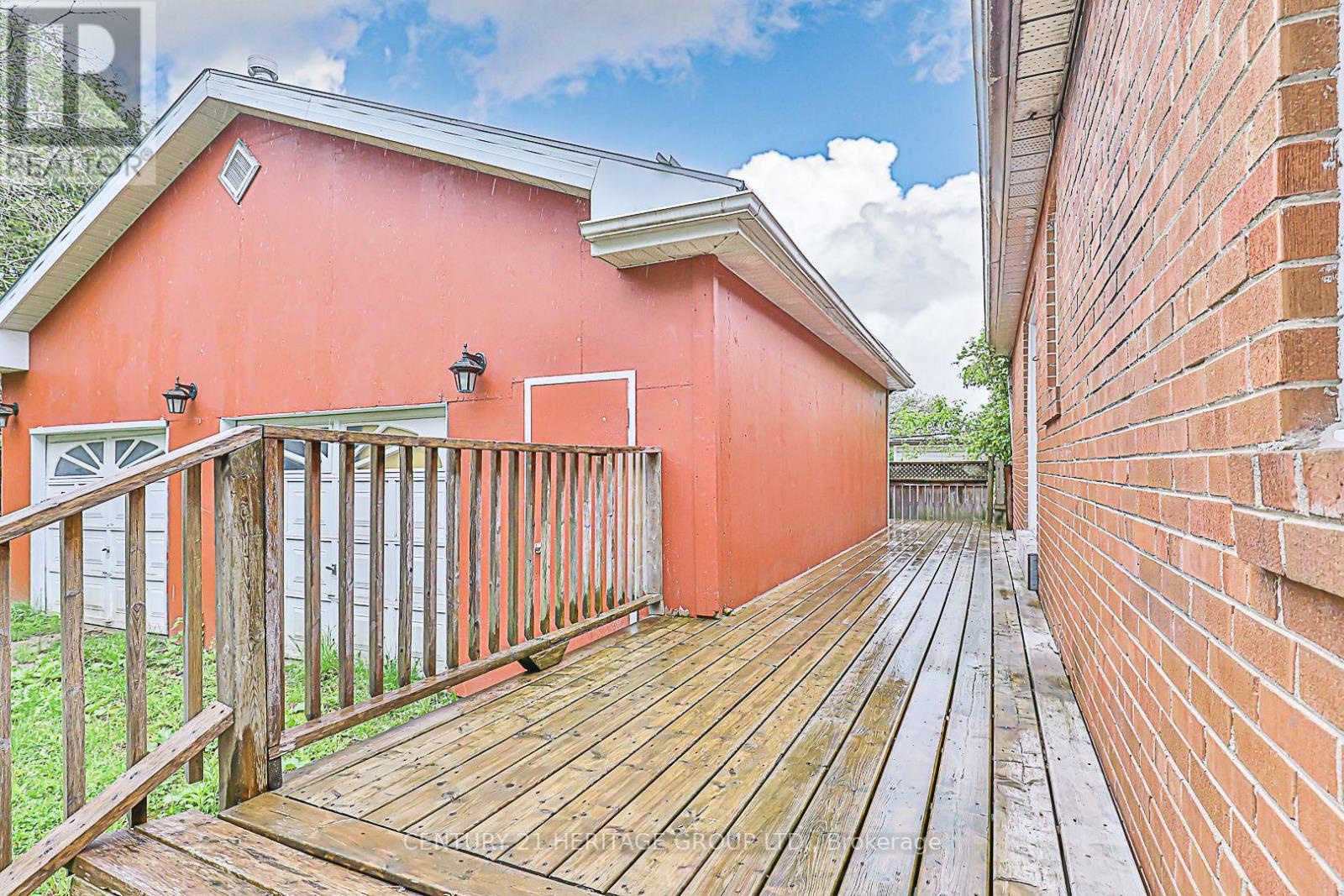 53 Wilstead Drive, Newmarket (central Newmarket), Ontario