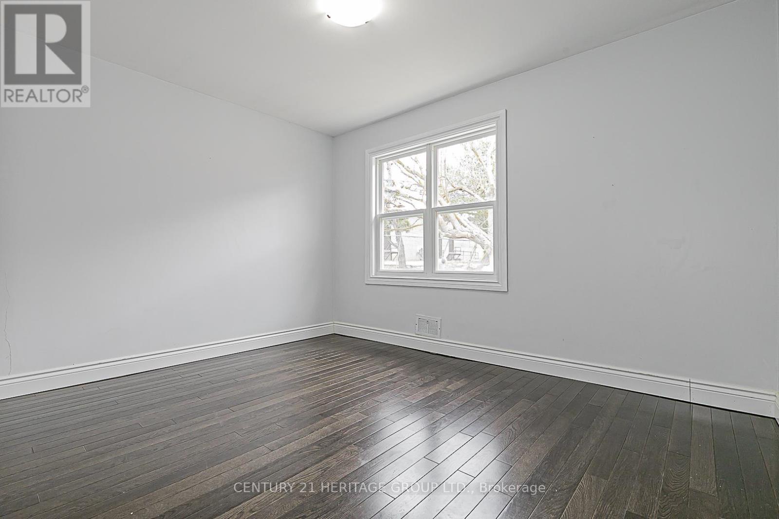 53 Wilstead Drive, Newmarket (central Newmarket), Ontario