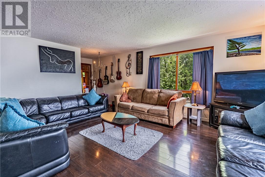 354 Eva Avenue, Sudbury, Ontario