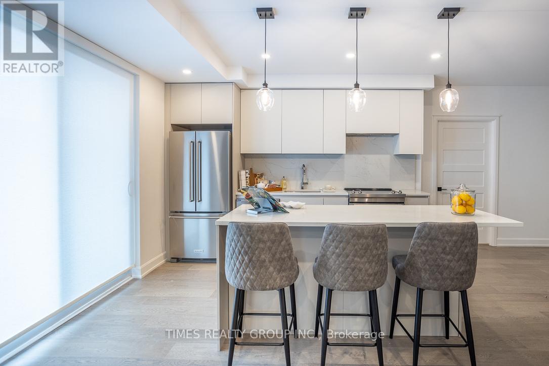 206 - 195 Hunter Street E, Peterborough (ashburnham Ward 4), Ontario