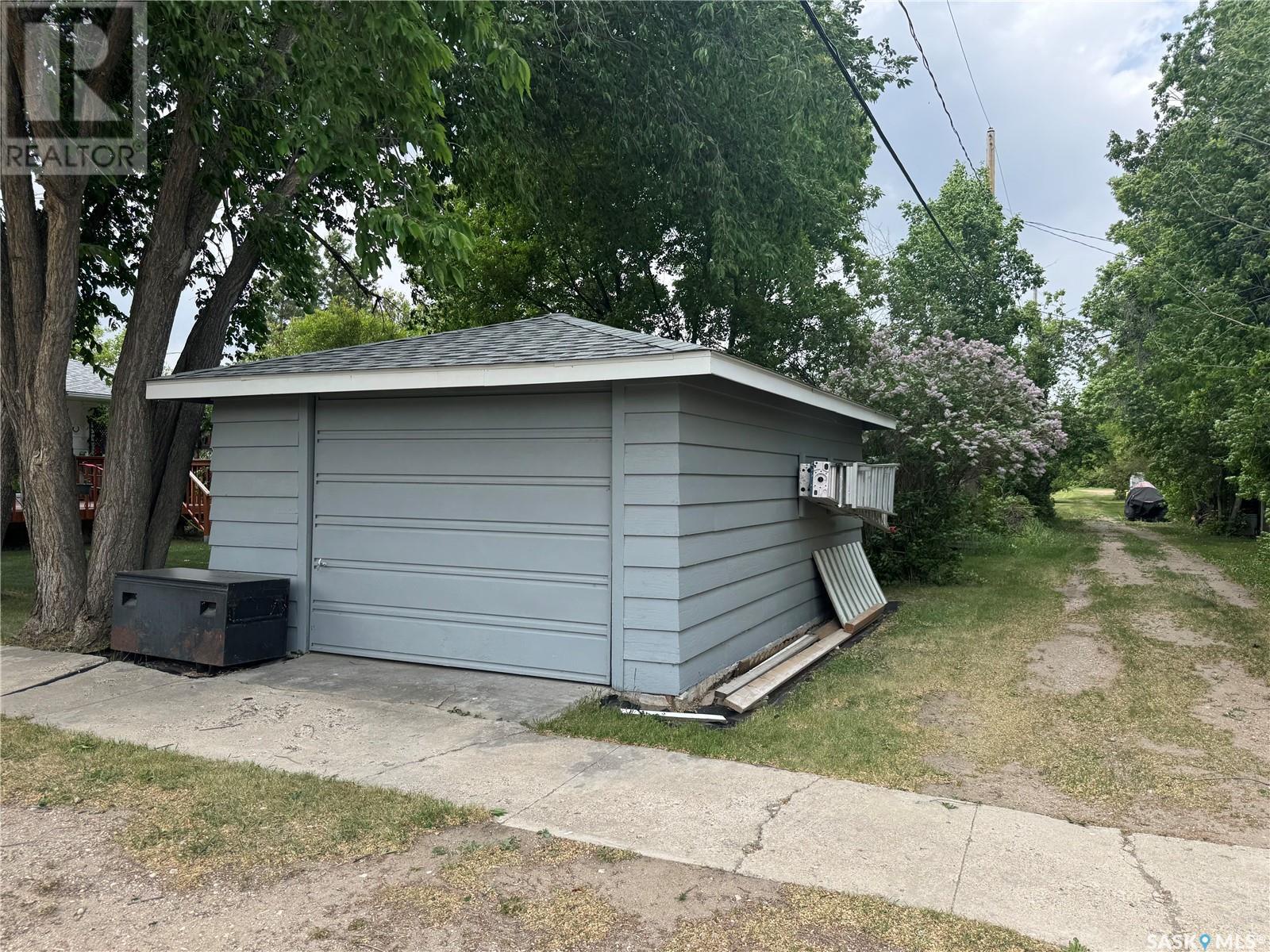 401 2nd Avenue, Jansen, Saskatchewan