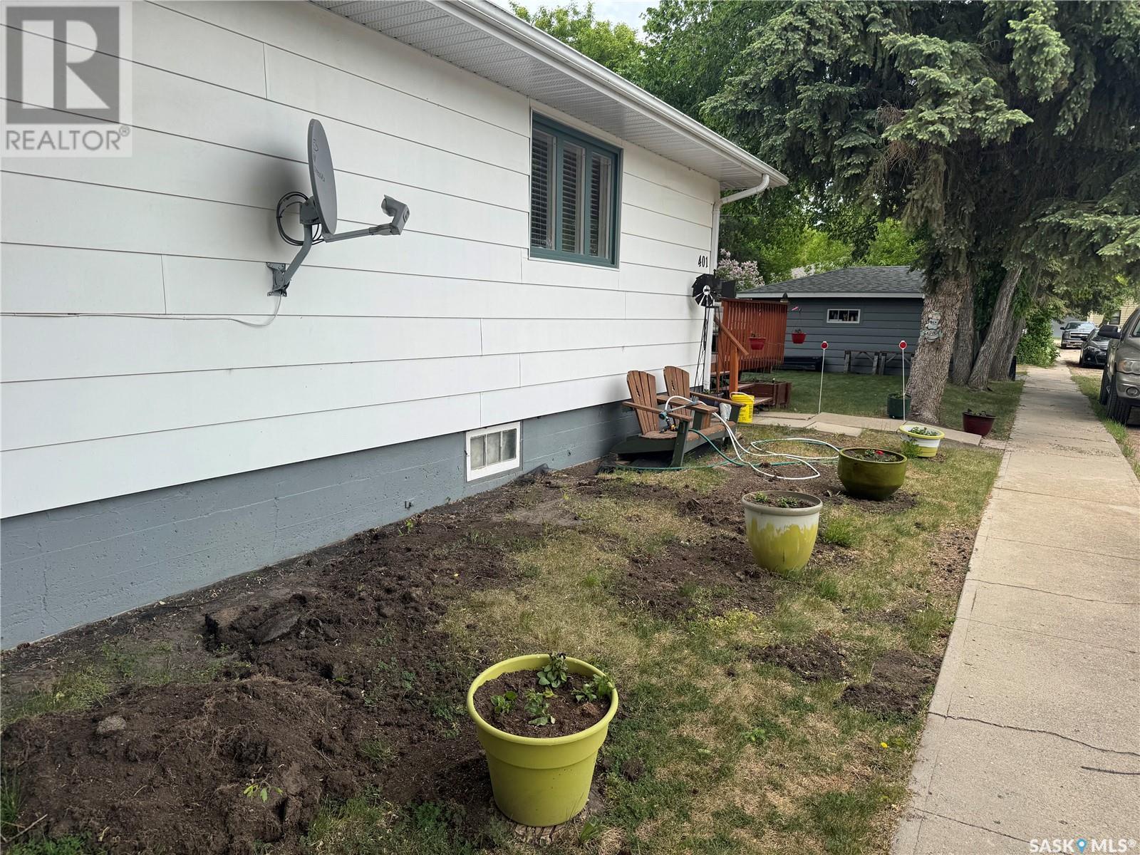 401 2nd Avenue, Jansen, Saskatchewan