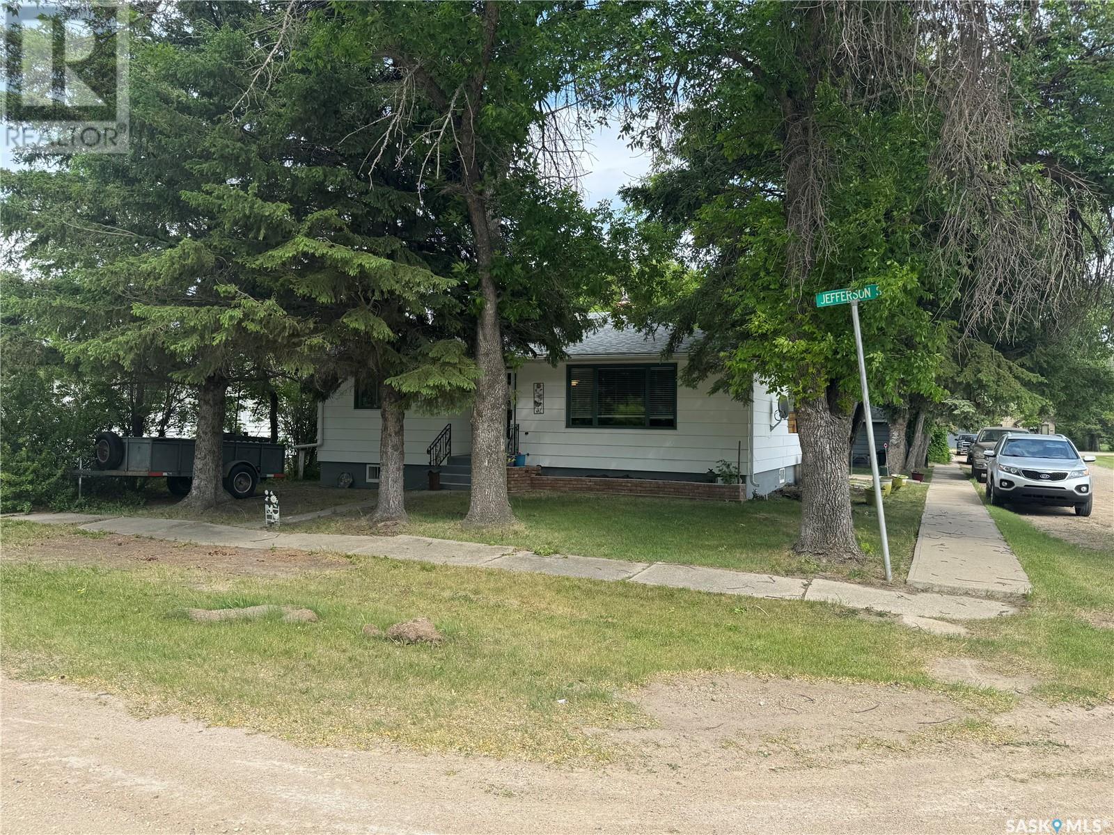 401 2nd Avenue, Jansen, Saskatchewan