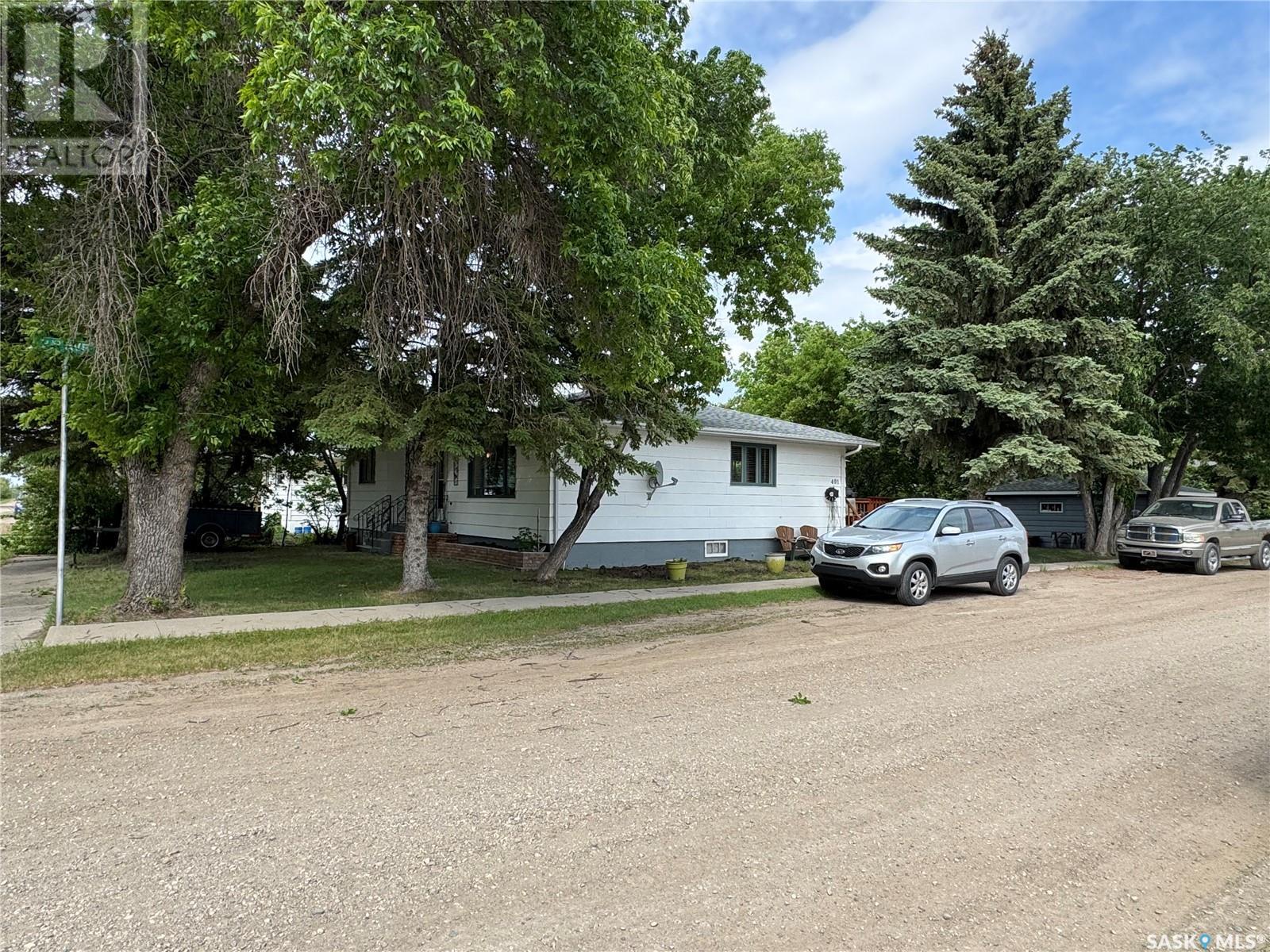 401 2nd Avenue, Jansen, Saskatchewan