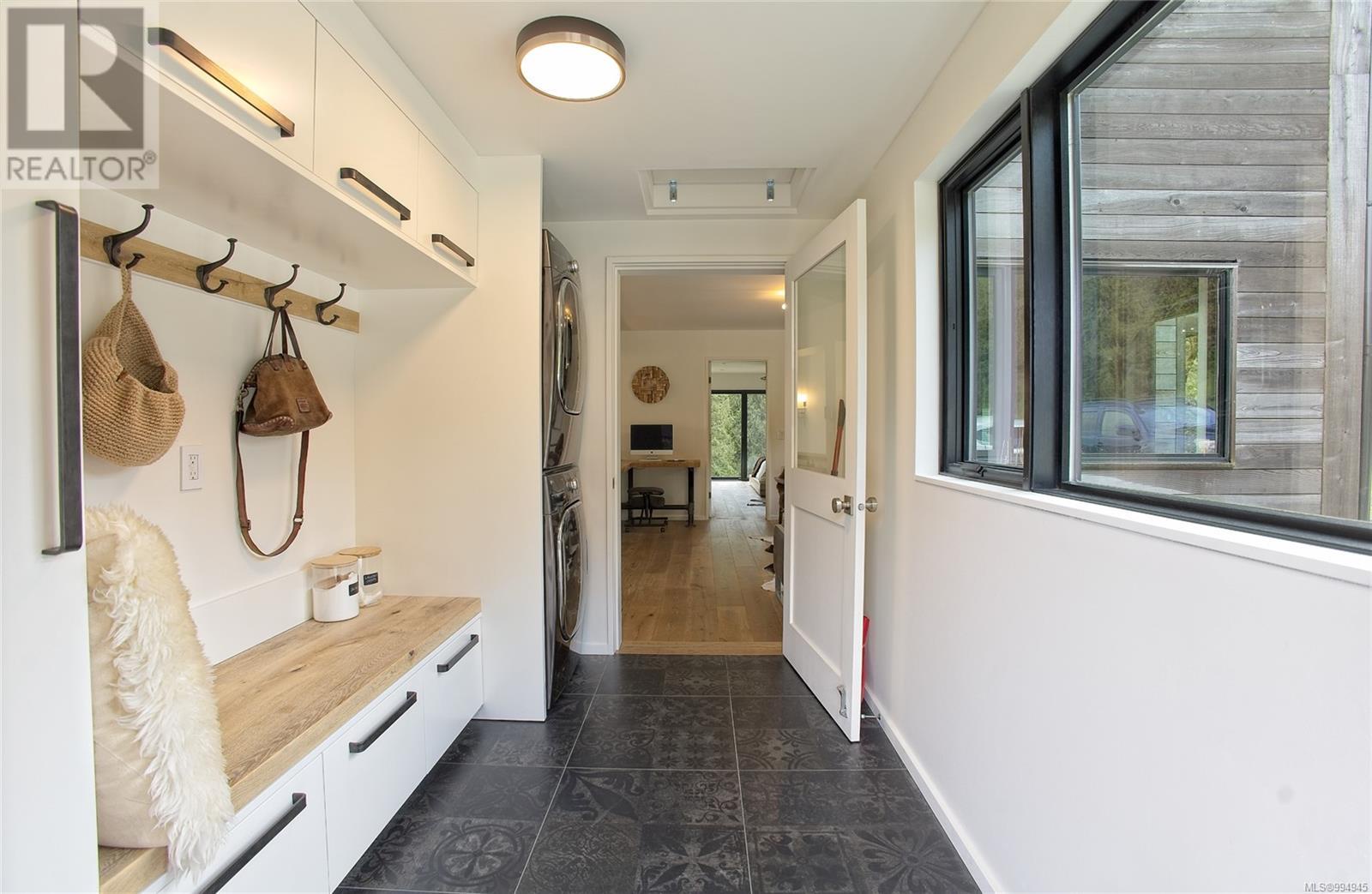 445 Cranberry Rd, Salt Spring, British Columbia