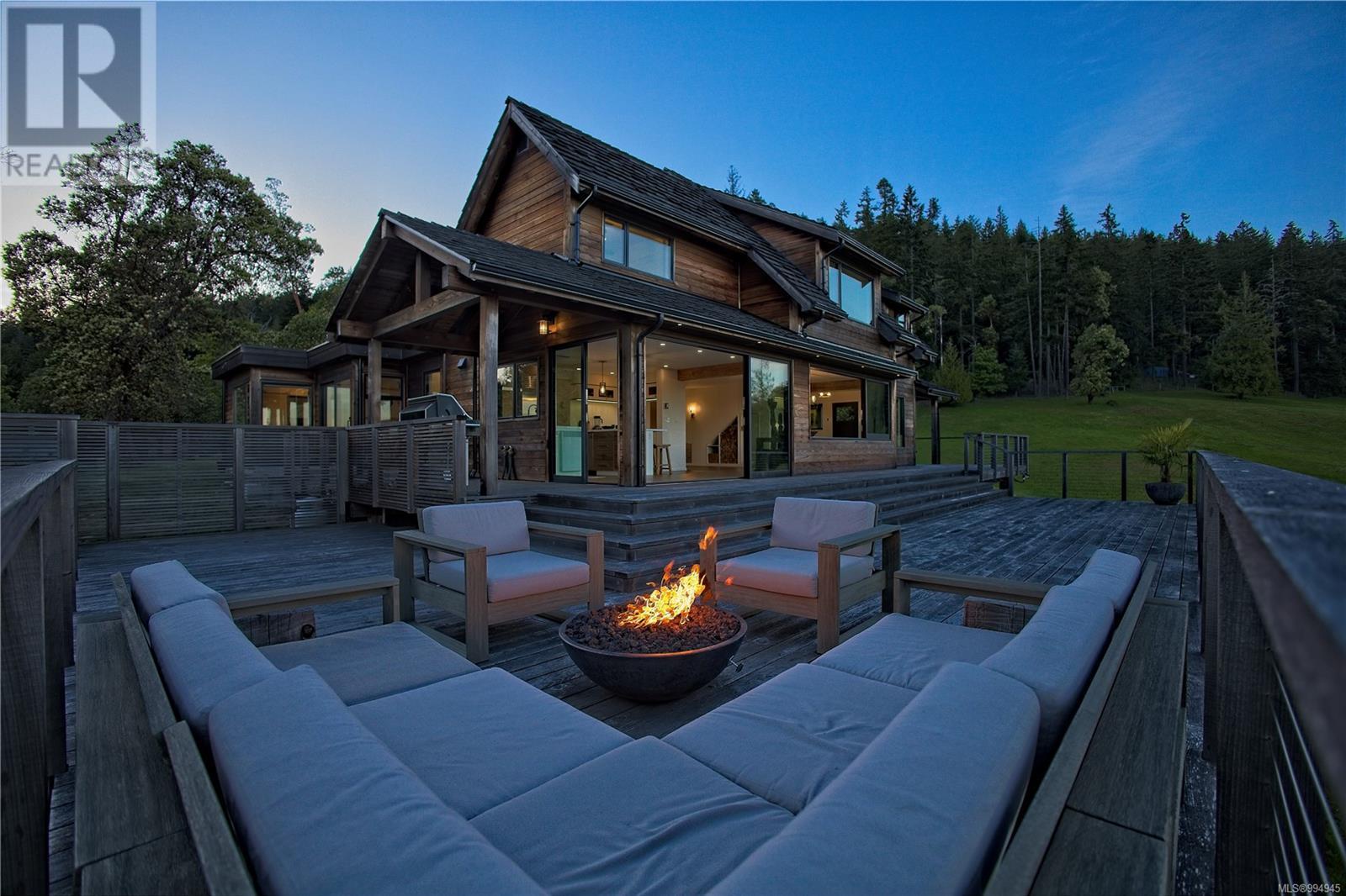 445 Cranberry Rd, Salt Spring, British Columbia