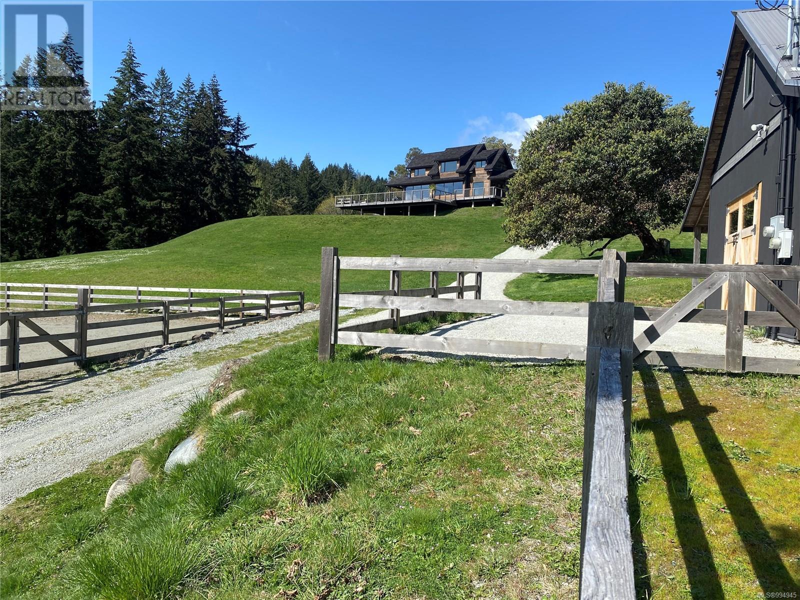 445 Cranberry Rd, Salt Spring, British Columbia