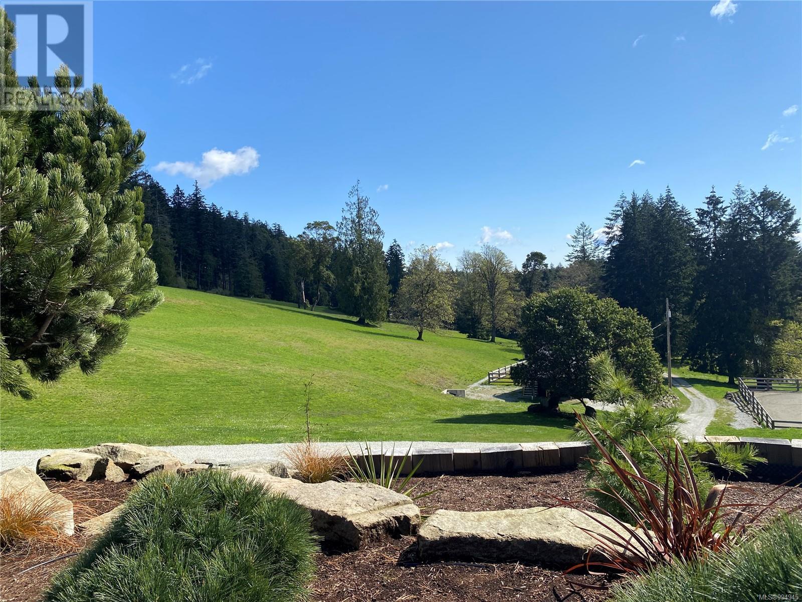 445 Cranberry Rd, Salt Spring, British Columbia