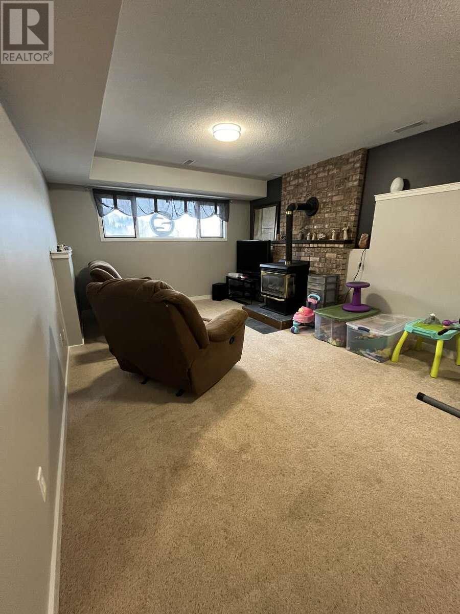 27 Preston Crescent, Enderby, British Columbia