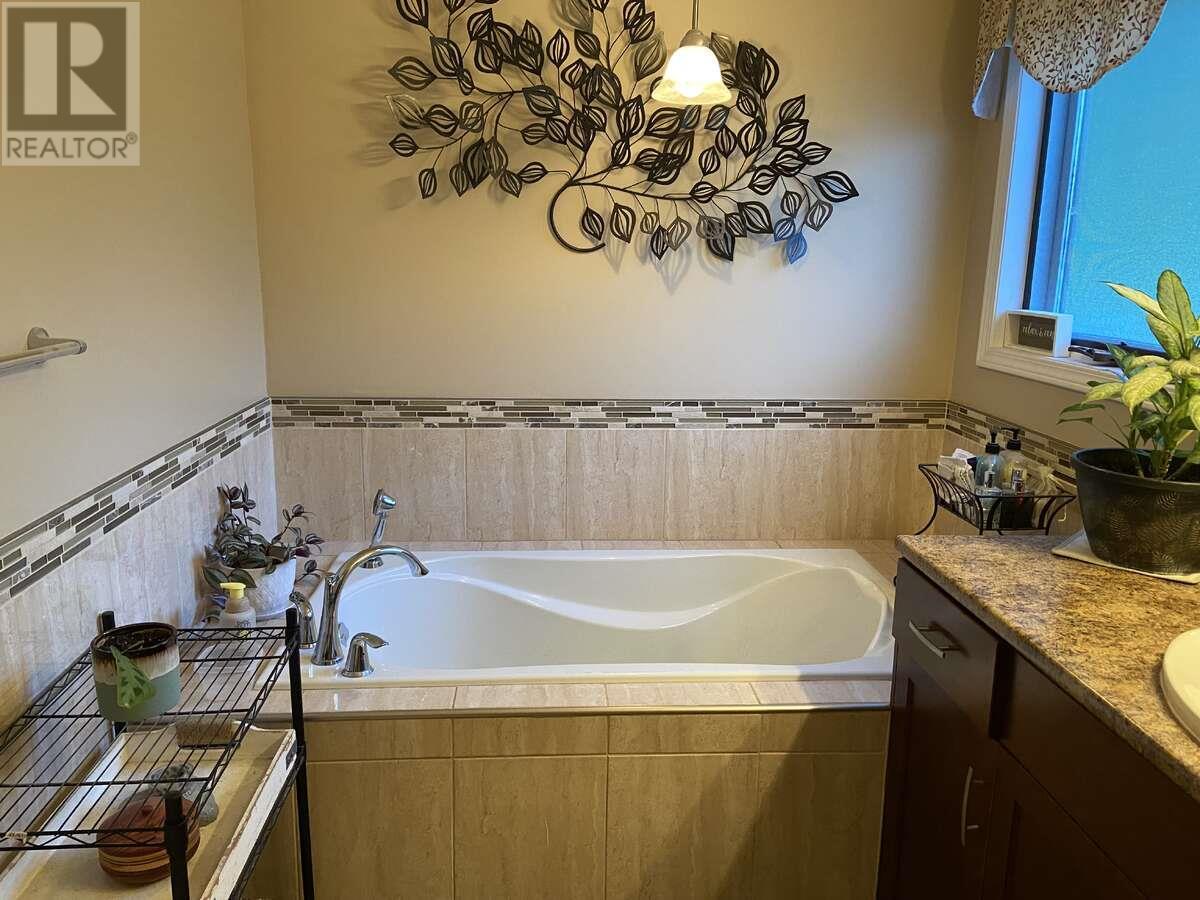 27 Preston Crescent, Enderby, British Columbia