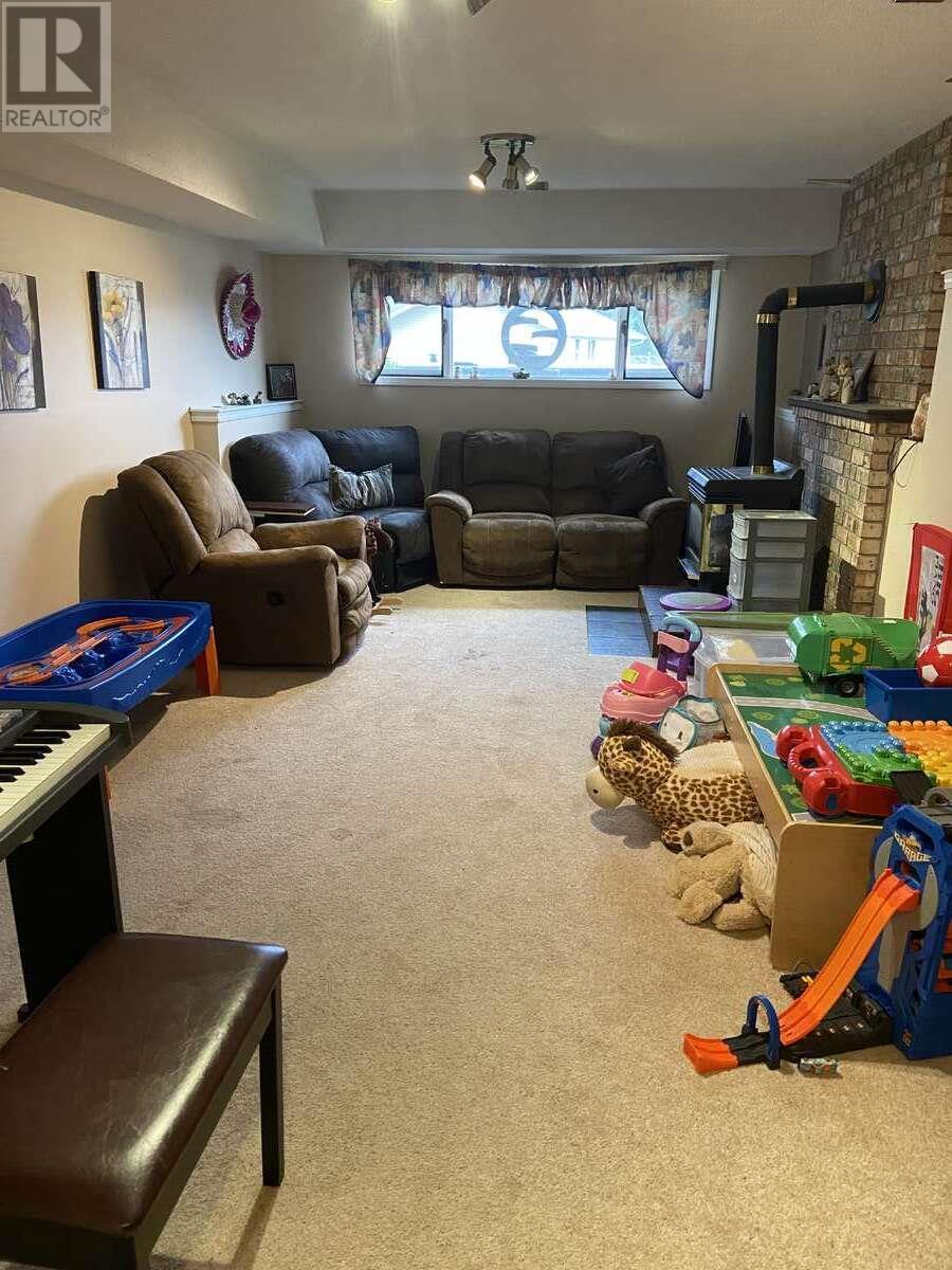 27 Preston Crescent, Enderby, British Columbia