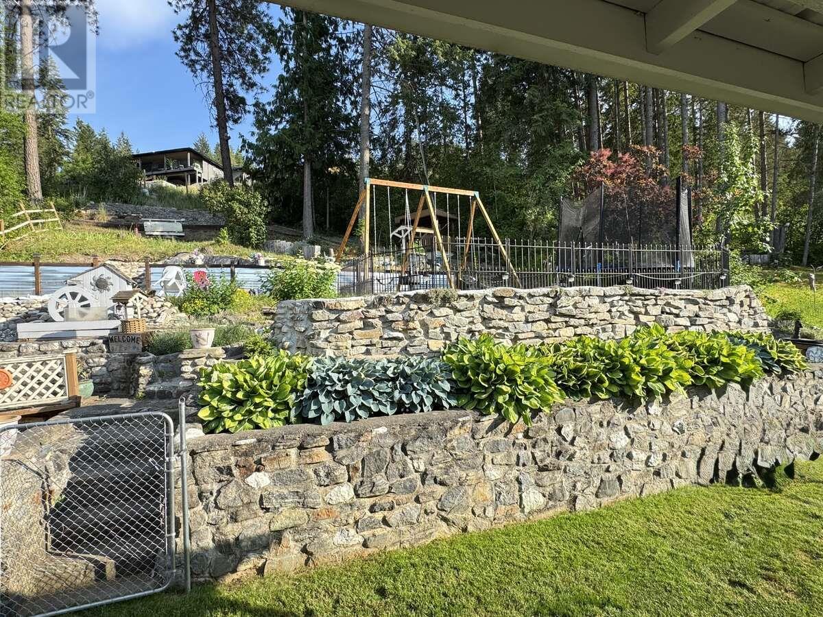 27 Preston Crescent, Enderby, British Columbia