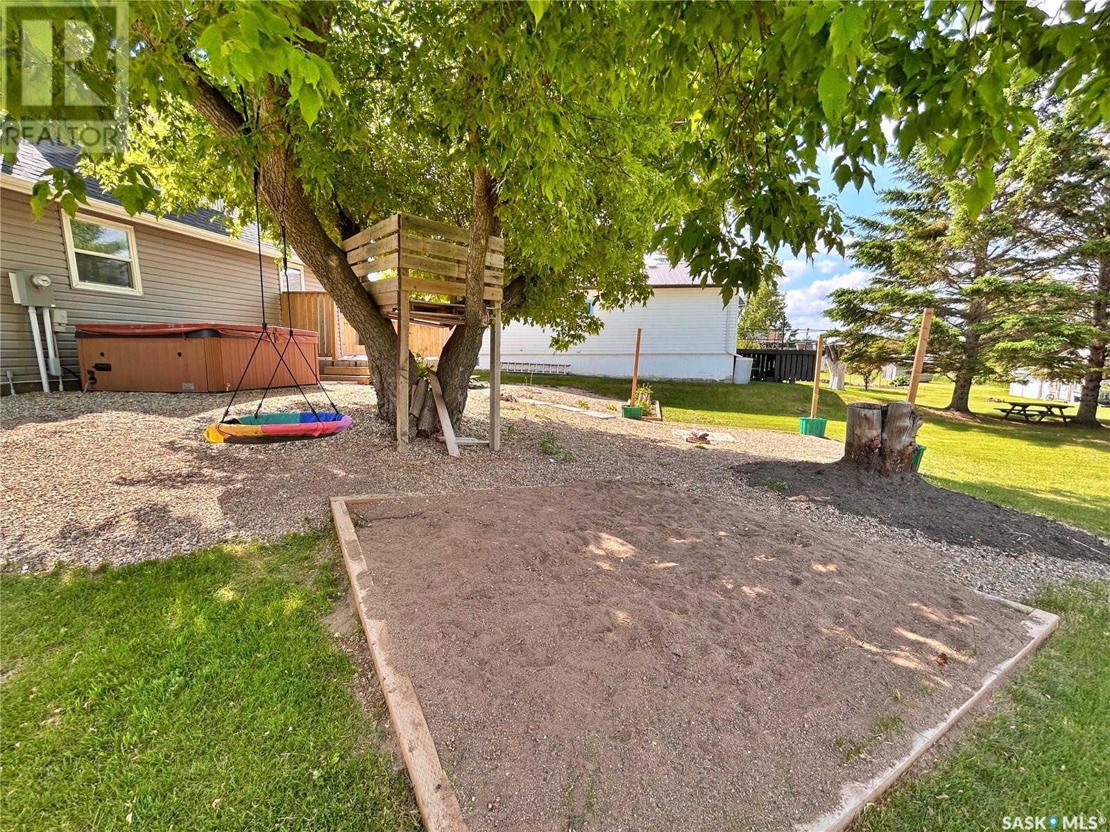 206 1st Street, Wawota, Saskatchewan