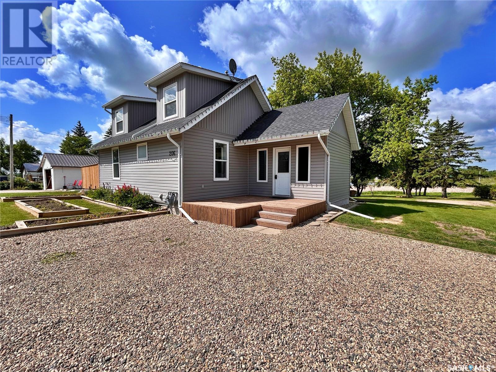 206 1st Street, Wawota, Saskatchewan