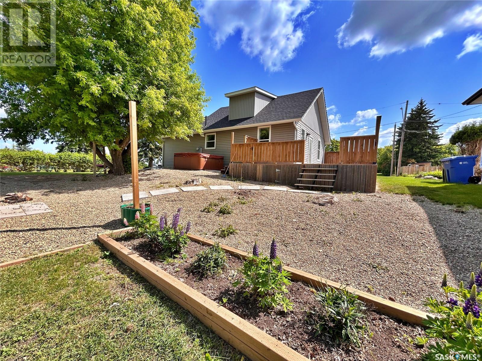 206 1st Street, Wawota, Saskatchewan