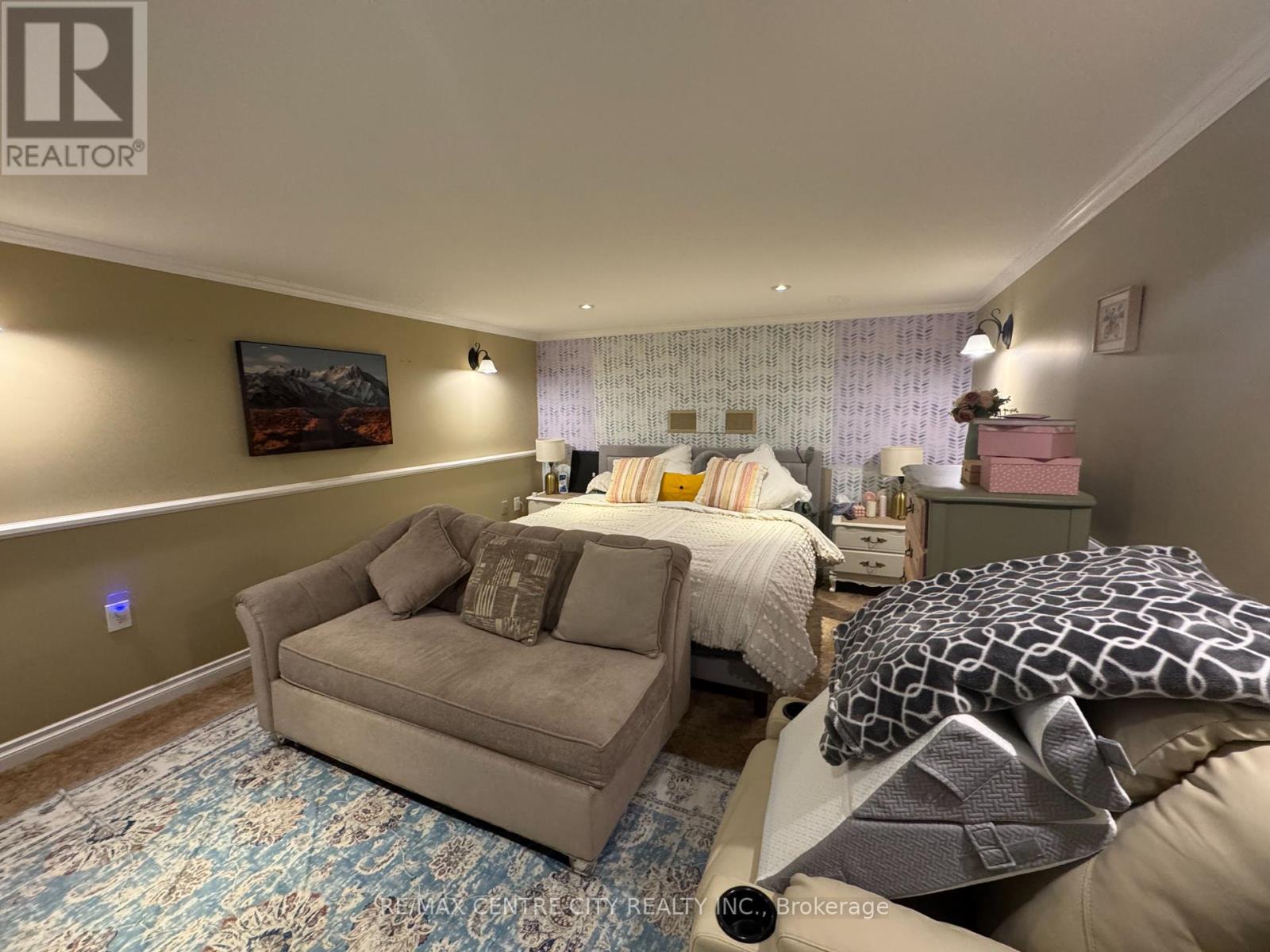 1462 Glengarry Avenue, London North (north H), Ontario