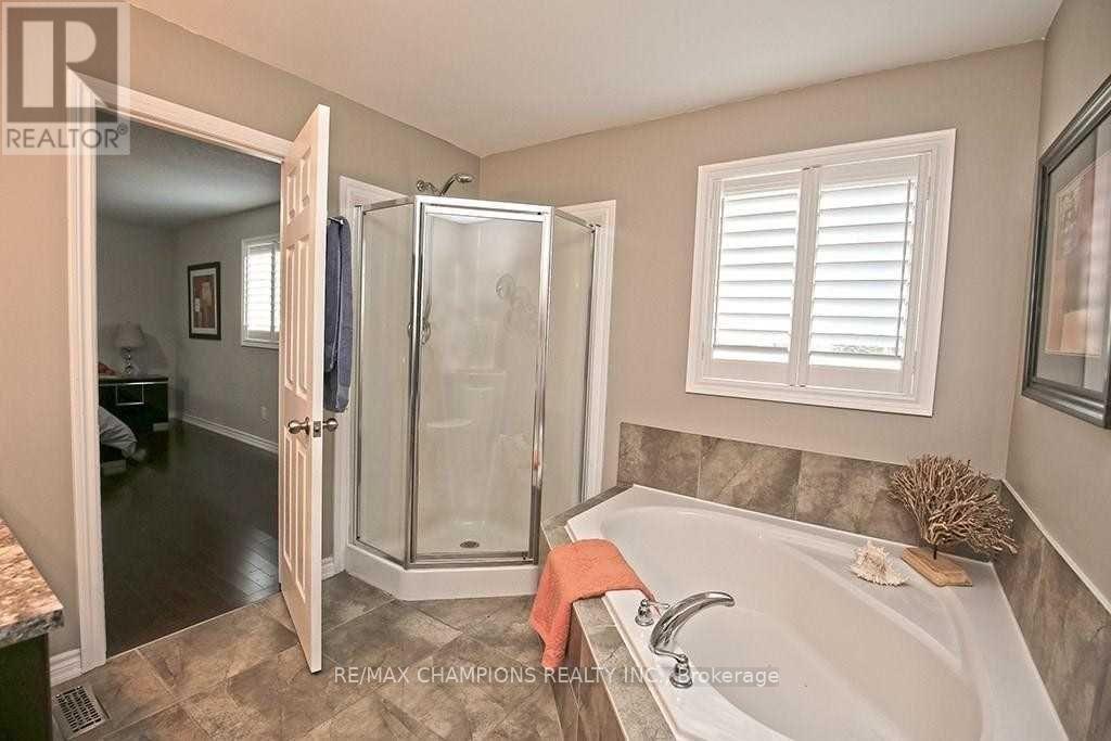 115 Medici Lane, Hamilton (carpenter), Ontario