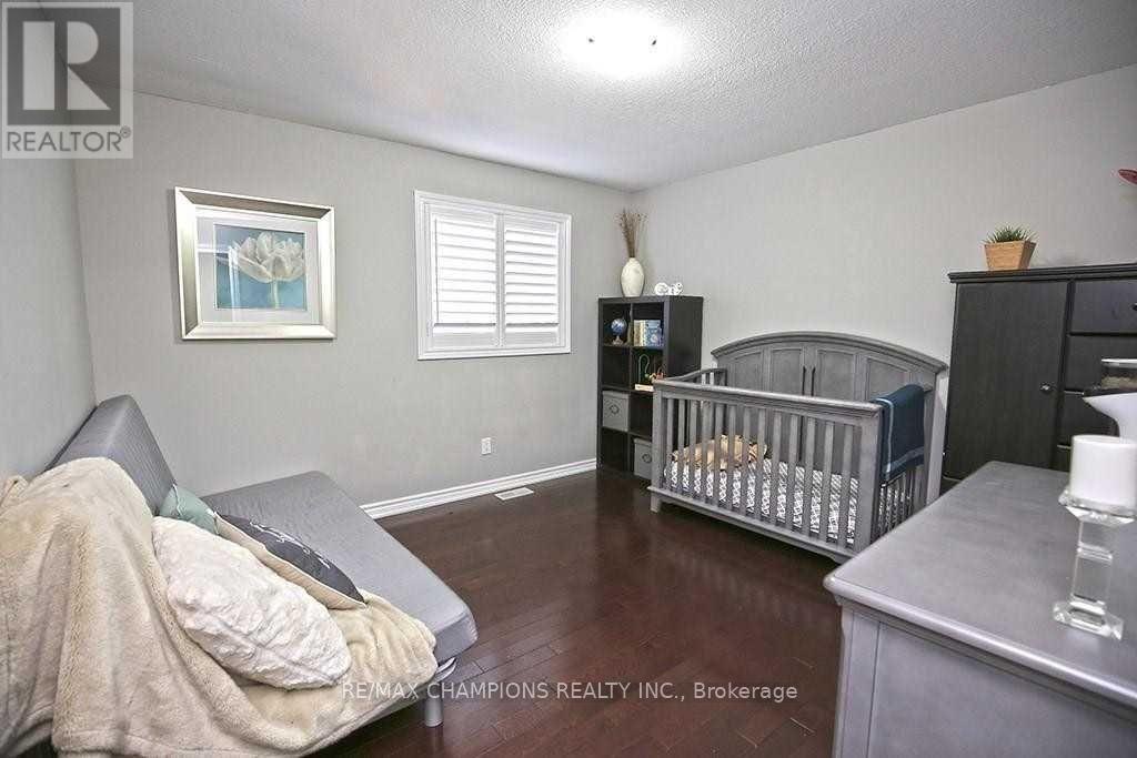 115 Medici Lane, Hamilton (carpenter), Ontario