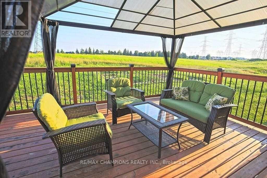 115 Medici Lane, Hamilton (carpenter), Ontario